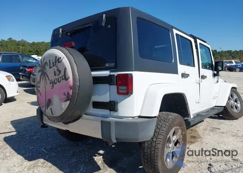 2018 Jeep Wrangler Jk Unlimited Sahara 4X4 from USA, damaged, VIN 1C4BJWEG2JL910991